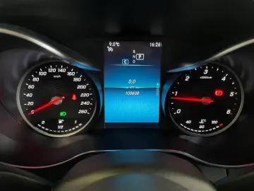 MERCEDES-BENZ C 220 d