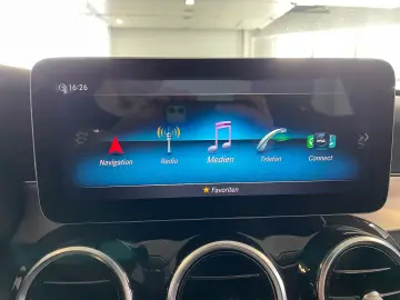 MERCEDES-BENZ C 220 d