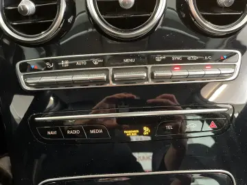 MERCEDES-BENZ C 220 d