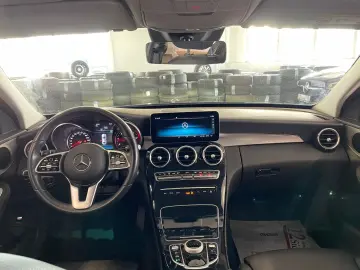 MERCEDES-BENZ C 220 d