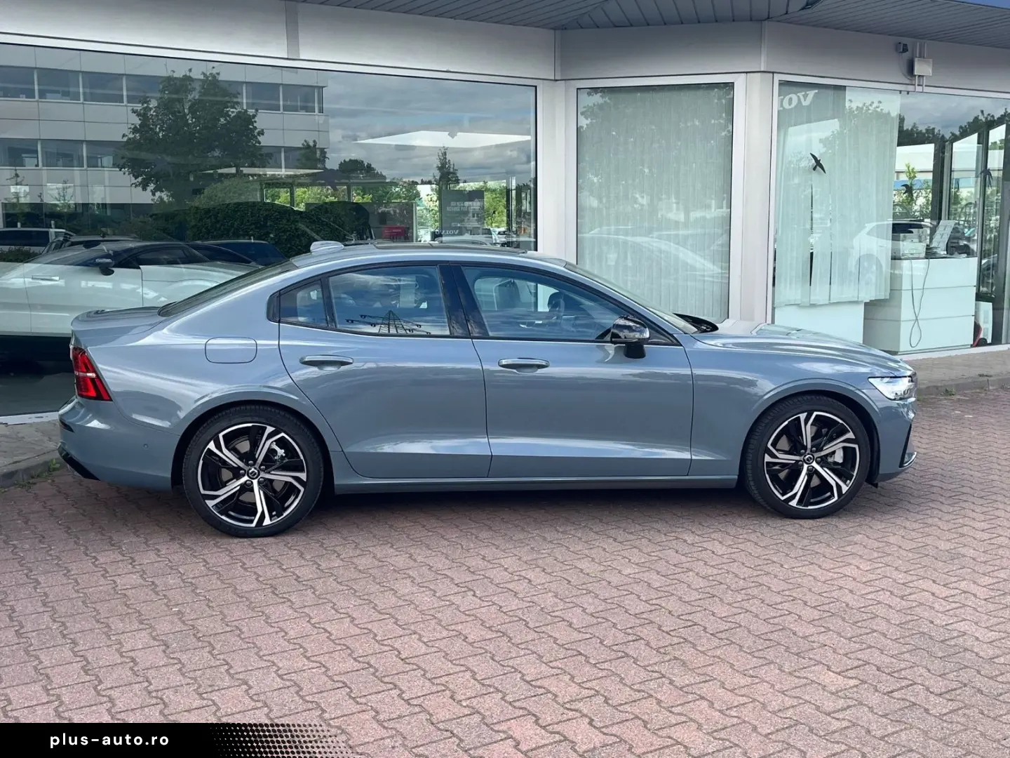 VOLVO S60 B5 AWD Ultimate Dark Auto