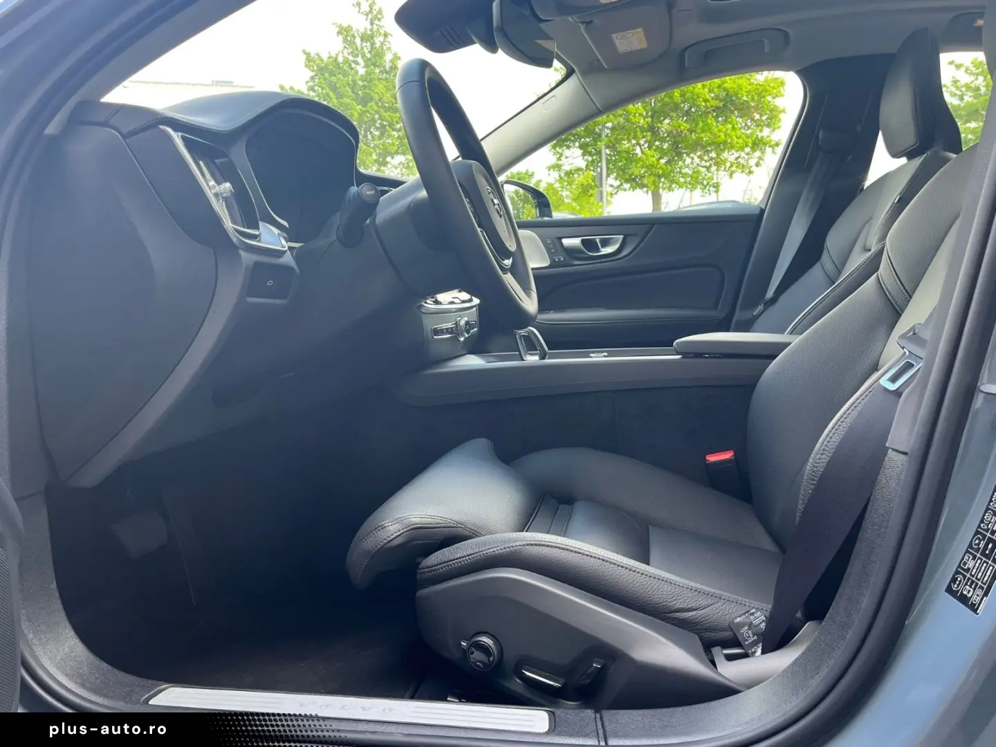 VOLVO S60 B5 AWD Ultimate Dark Auto