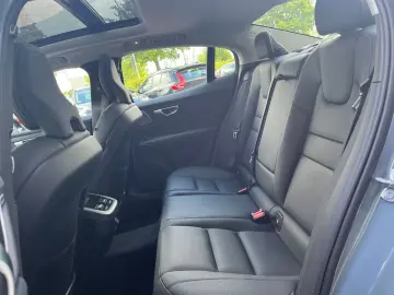 VOLVO S60 B5 AWD Ultimate Dark Auto