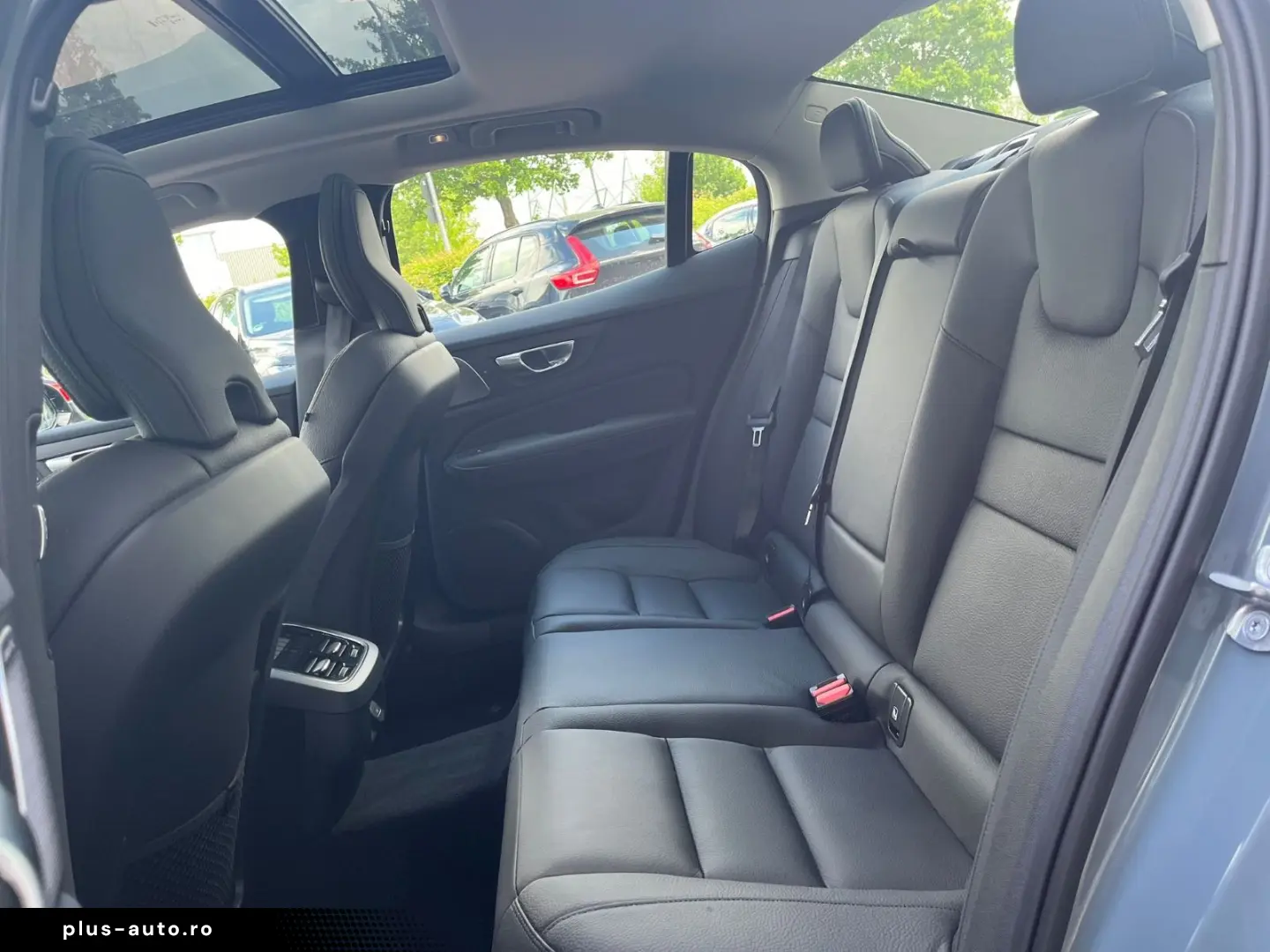 VOLVO S60 B5 AWD Ultimate Dark Auto