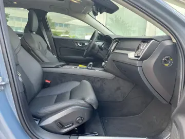 VOLVO S60 B5 AWD Ultimate Dark Auto