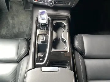 VOLVO S90 T8 Twin Engine SHZ MMY StHzg DAB  RFK