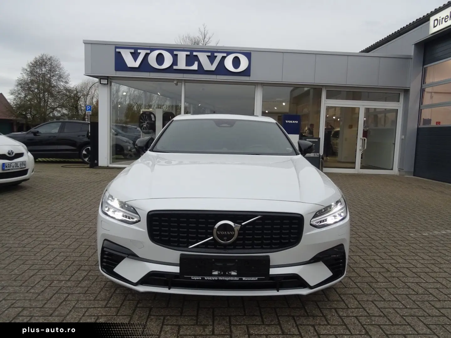 VOLVO S90 T8 AWD Ultimate Dark HUD B&W FOUR-C 360