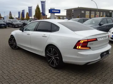VOLVO S90 T8 AWD Ultimate Dark HUD B&W FOUR-C 360