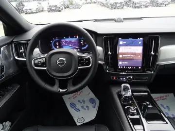 VOLVO S90 T8 AWD Ultimate Dark HUD B&W FOUR-C 360