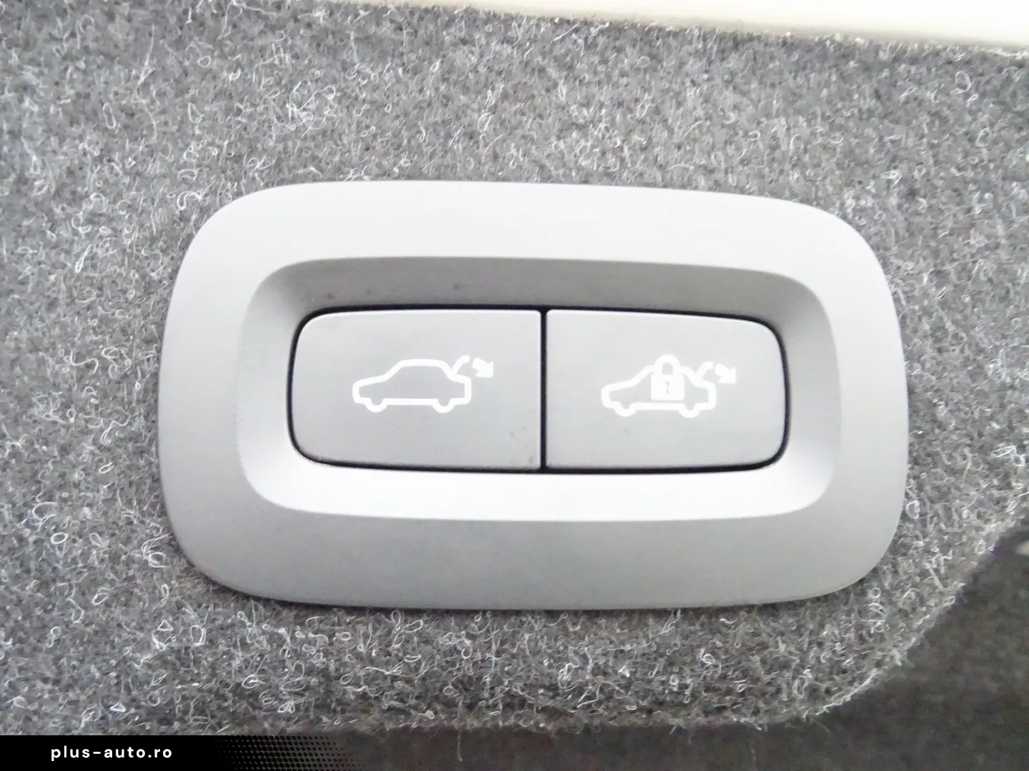 VOLVO S90 T8 AWD Ultimate Dark HUD B&W FOUR-C 360