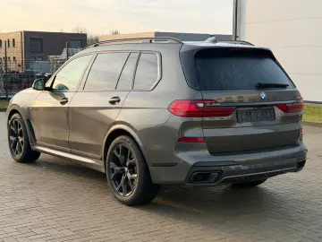 BMW X7 M50 i Sky Lounge  Bowers & Wilkins Voll