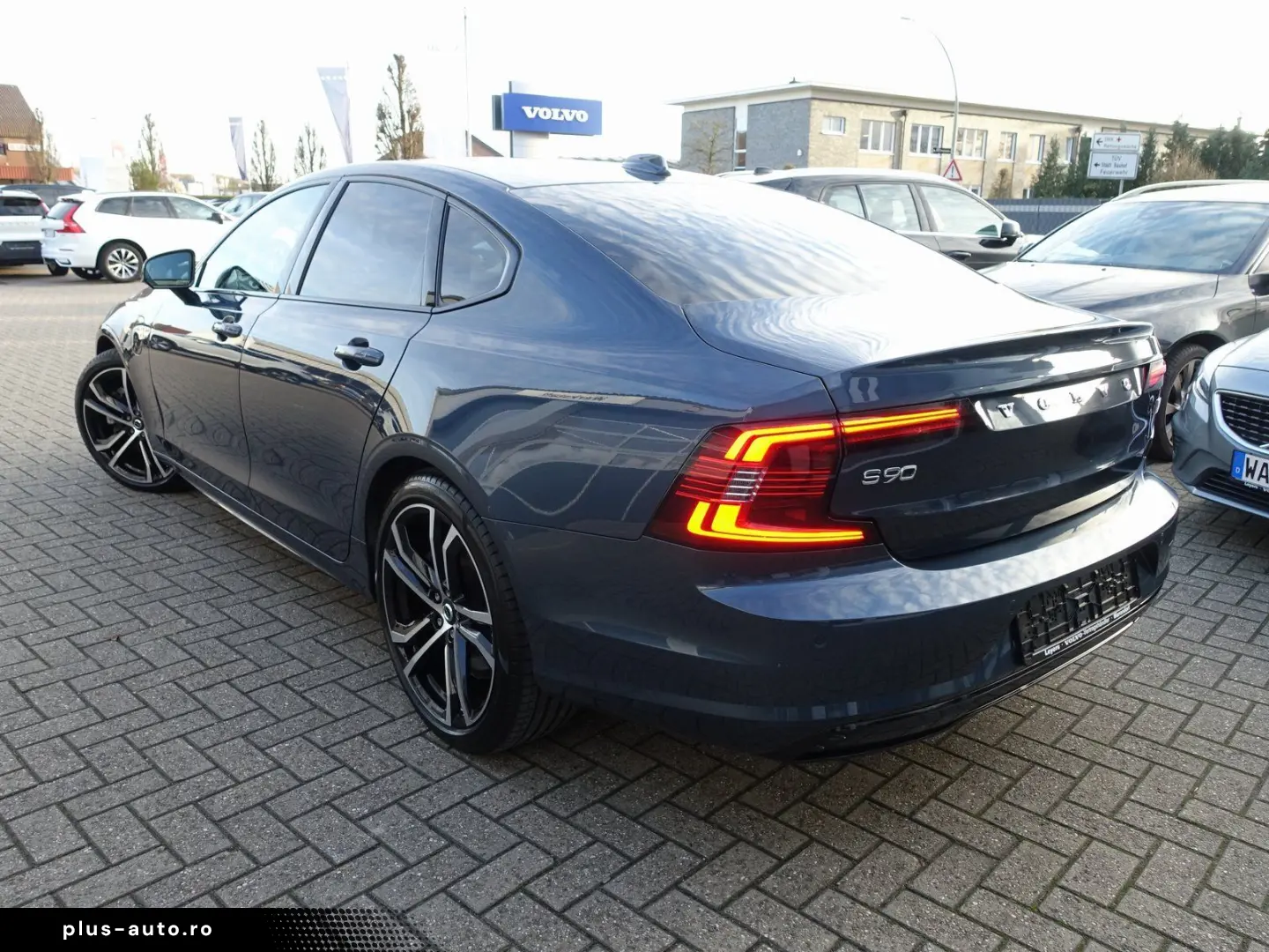 VOLVO S90 Recharge Ultimate T8 AWD Dark CAM B&W HeadUP