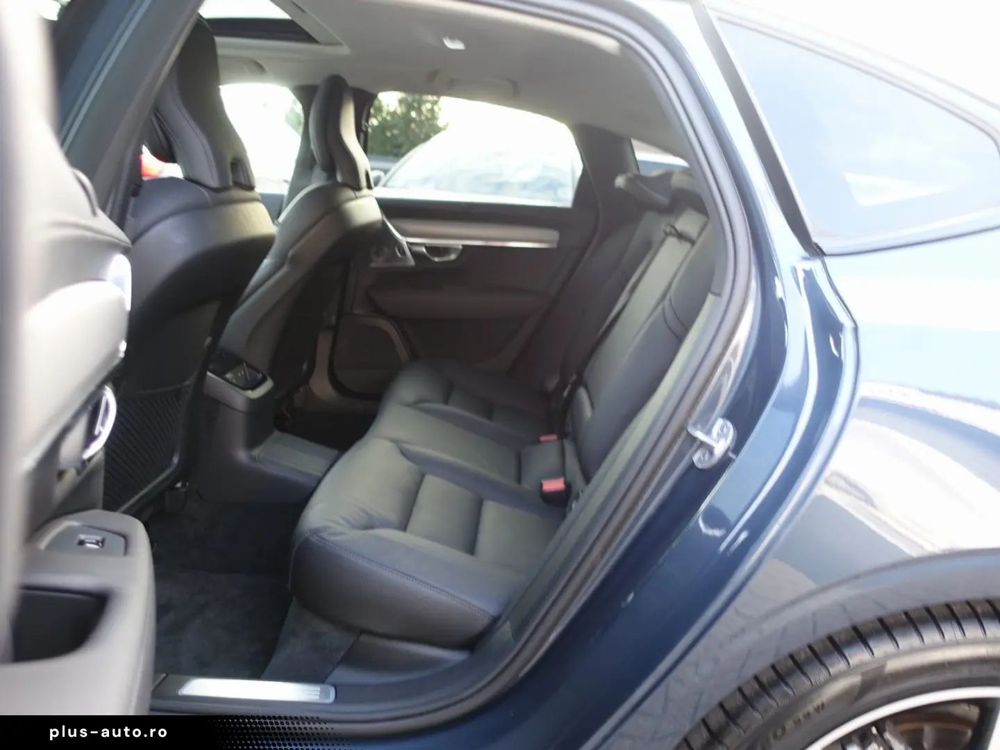 VOLVO S90 Recharge Ultimate T8 AWD Dark CAM B&W HeadUP