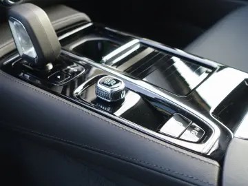 VOLVO S90 Recharge Ultimate T8 AWD Dark CAM B&W HeadUP