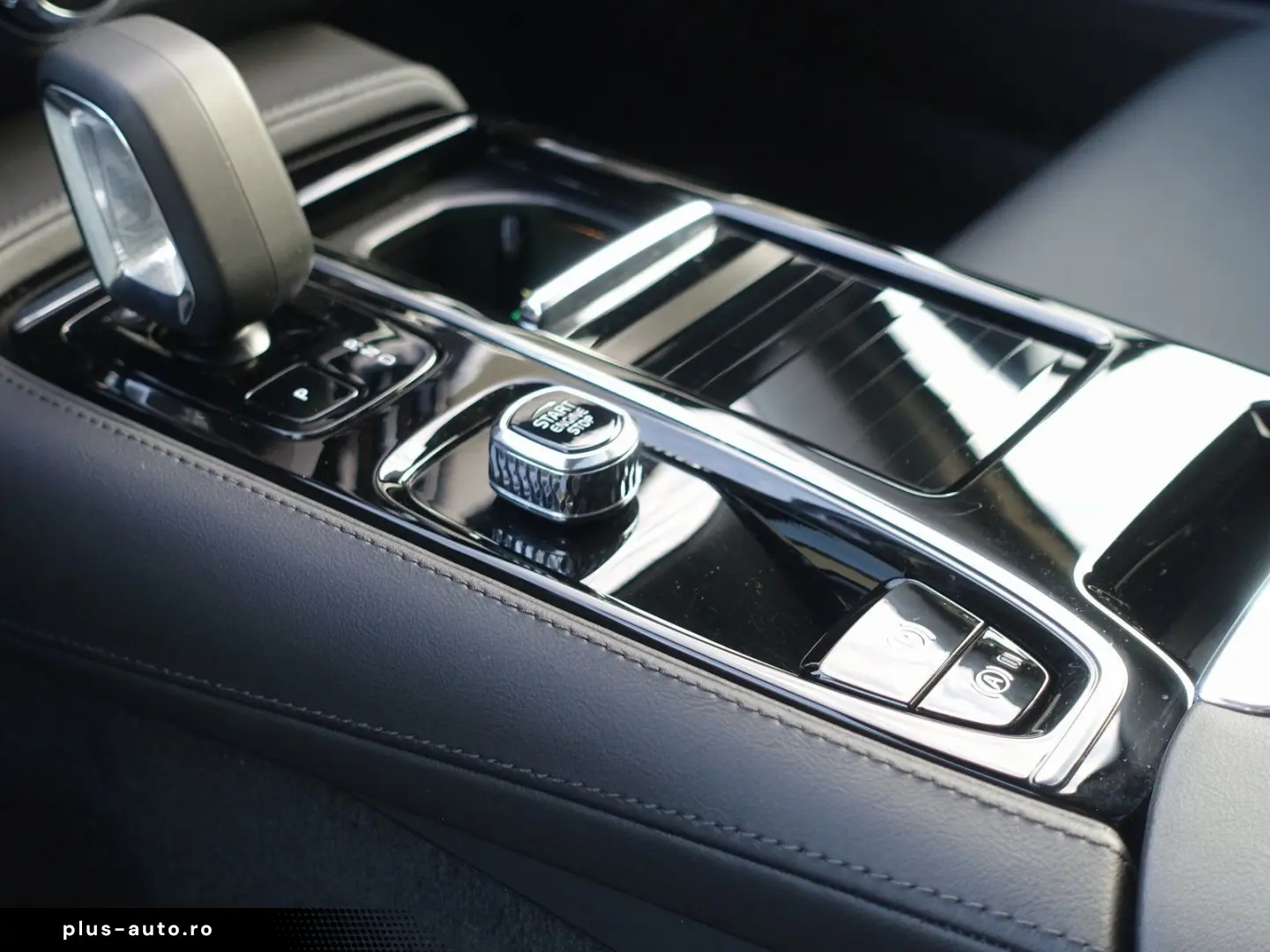 VOLVO S90 Recharge Ultimate T8 AWD Dark CAM B&W HeadUP