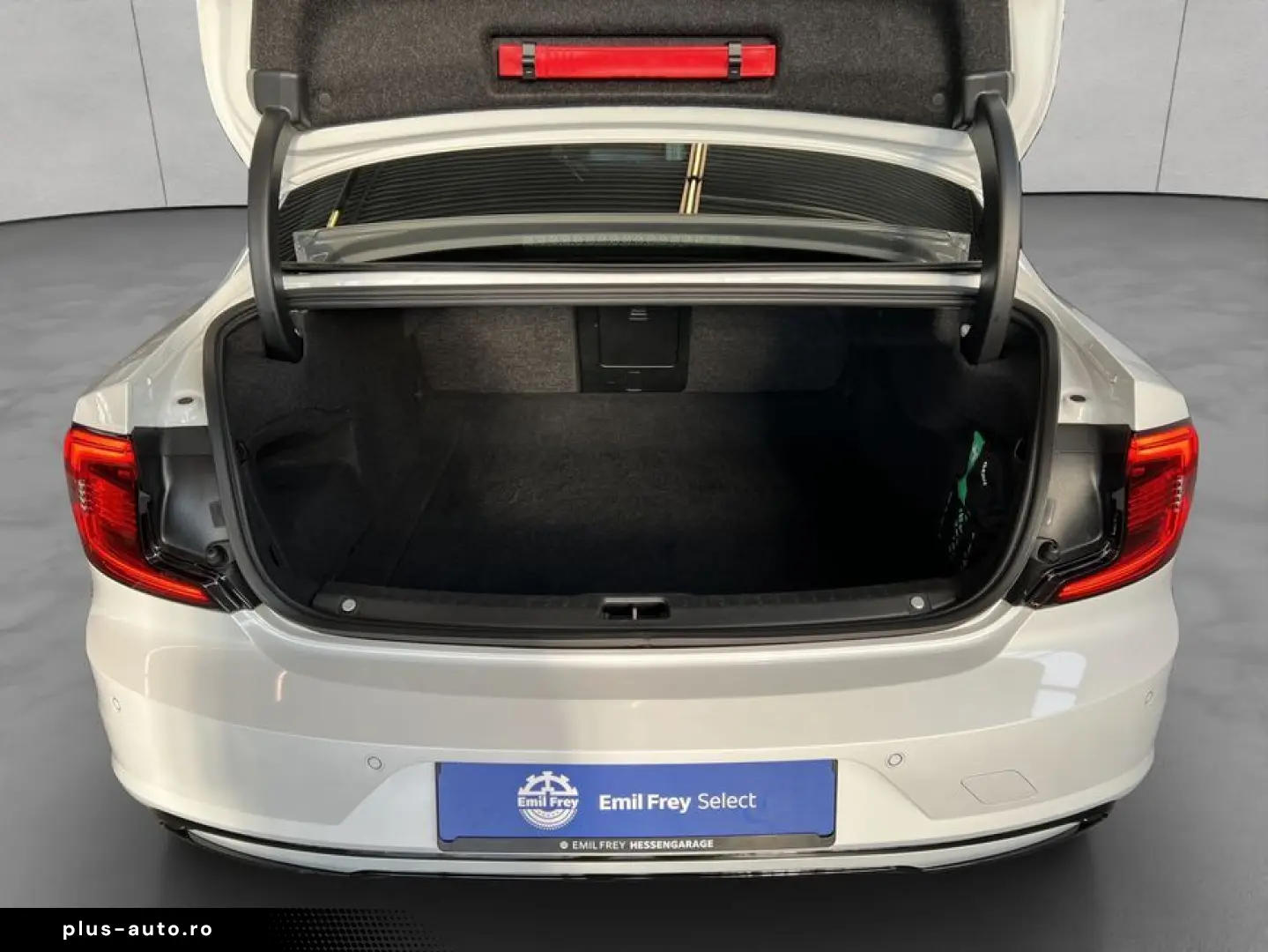 VOLVO S90 B5 D AWD Momentum-Pro Aut 360  Leder 19&ap&hellip;