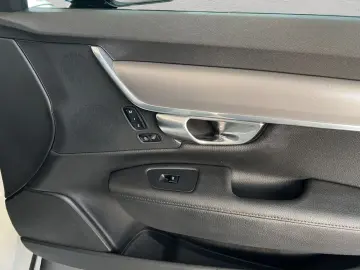 VOLVO S90 B5 D AWD Momentum-Pro Aut 360  Leder 19&ap&hellip;