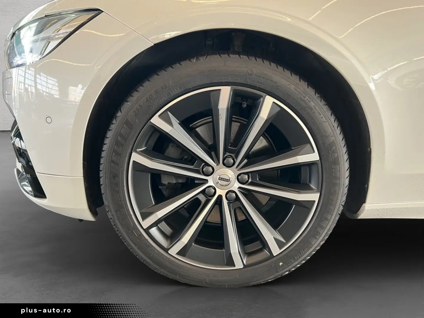 VOLVO S90 B5 D AWD Momentum-Pro Aut 360  Leder 19&ap&hellip;