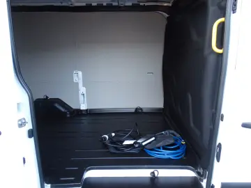 FORD e-Transit L2 H2 Elektro Navi SHZ nür 3700 km!!!!