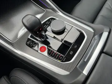 BMW XM 50e AHK Sitzklima Autobahnas h&k Massage 360