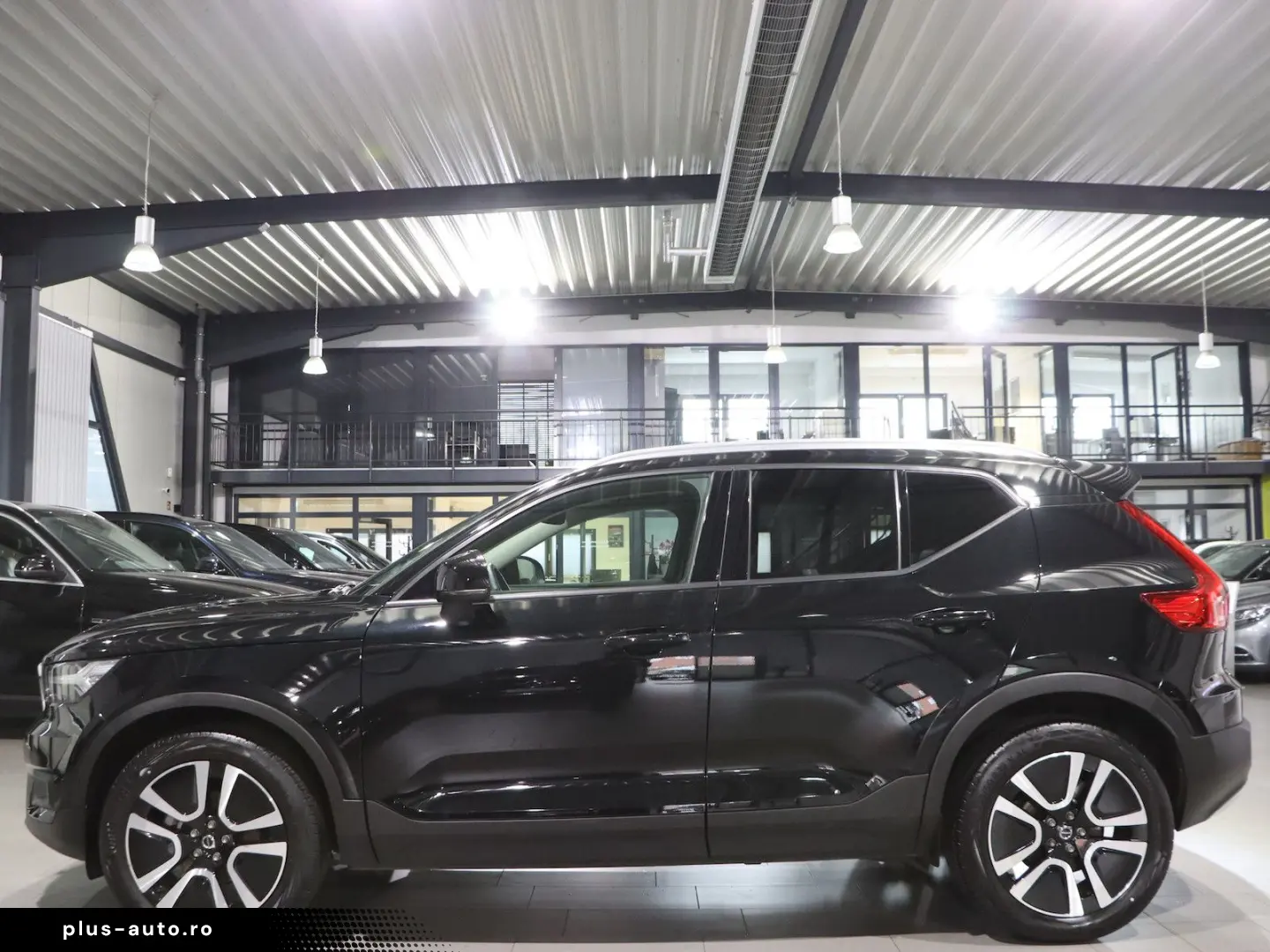 VOLVO XC40 MOMENTUM-PRO   PANORAMA  MATRIX-LED