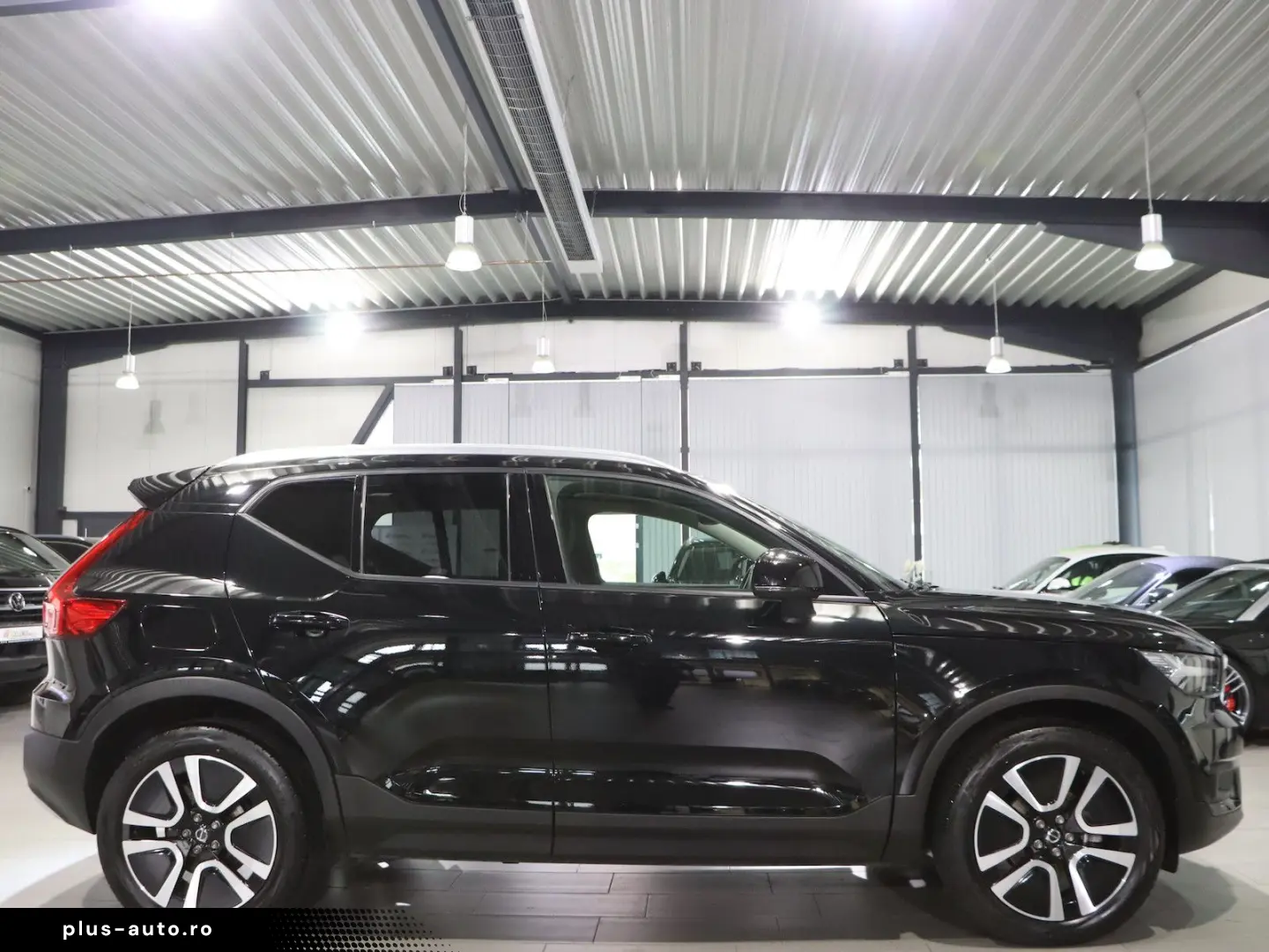 VOLVO XC40 MOMENTUM-PRO   PANORAMA  MATRIX-LED