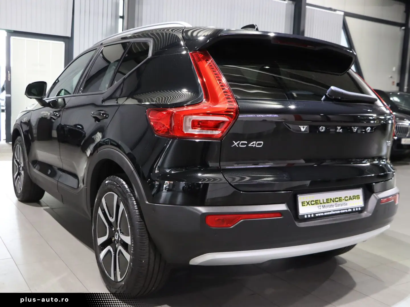 VOLVO XC40 MOMENTUM-PRO   PANORAMA  MATRIX-LED