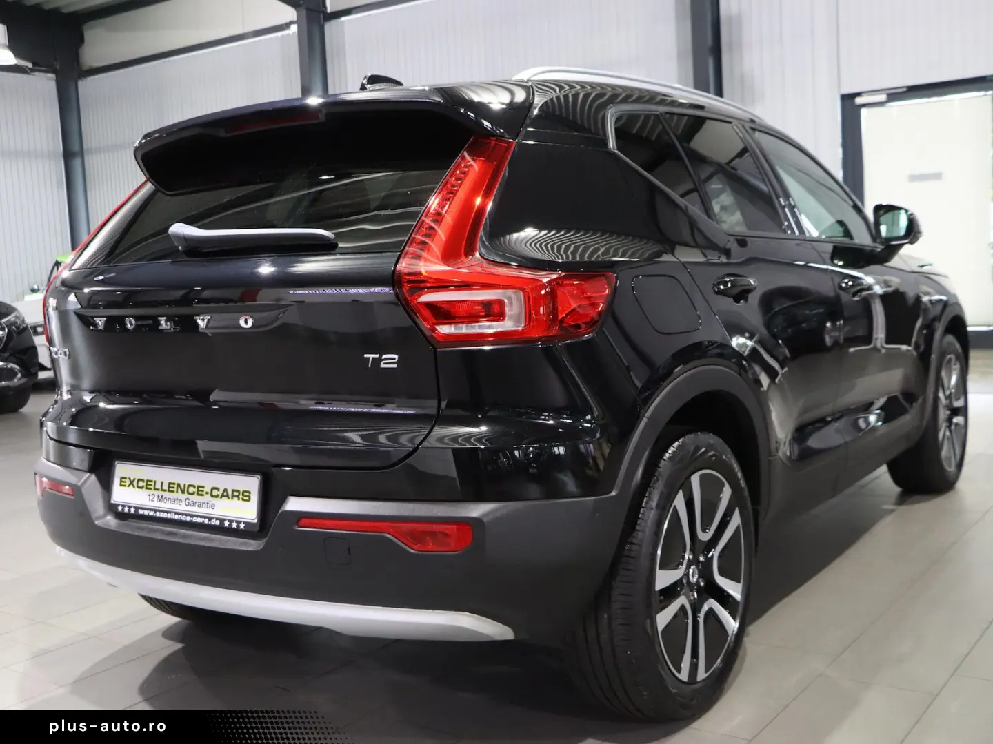 VOLVO XC40 MOMENTUM-PRO   PANORAMA  MATRIX-LED