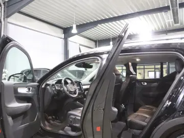 VOLVO XC40 MOMENTUM-PRO   PANORAMA  MATRIX-LED