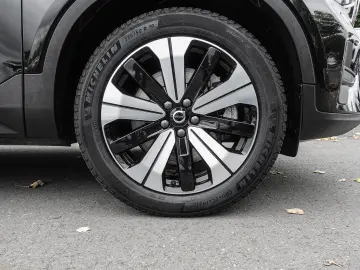 VOLVO XC 40 T4 2WD Core Plug-In LED Kamera