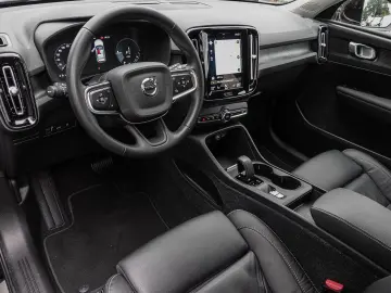 VOLVO XC 40 T4 2WD Core Plug-In LED Kamera