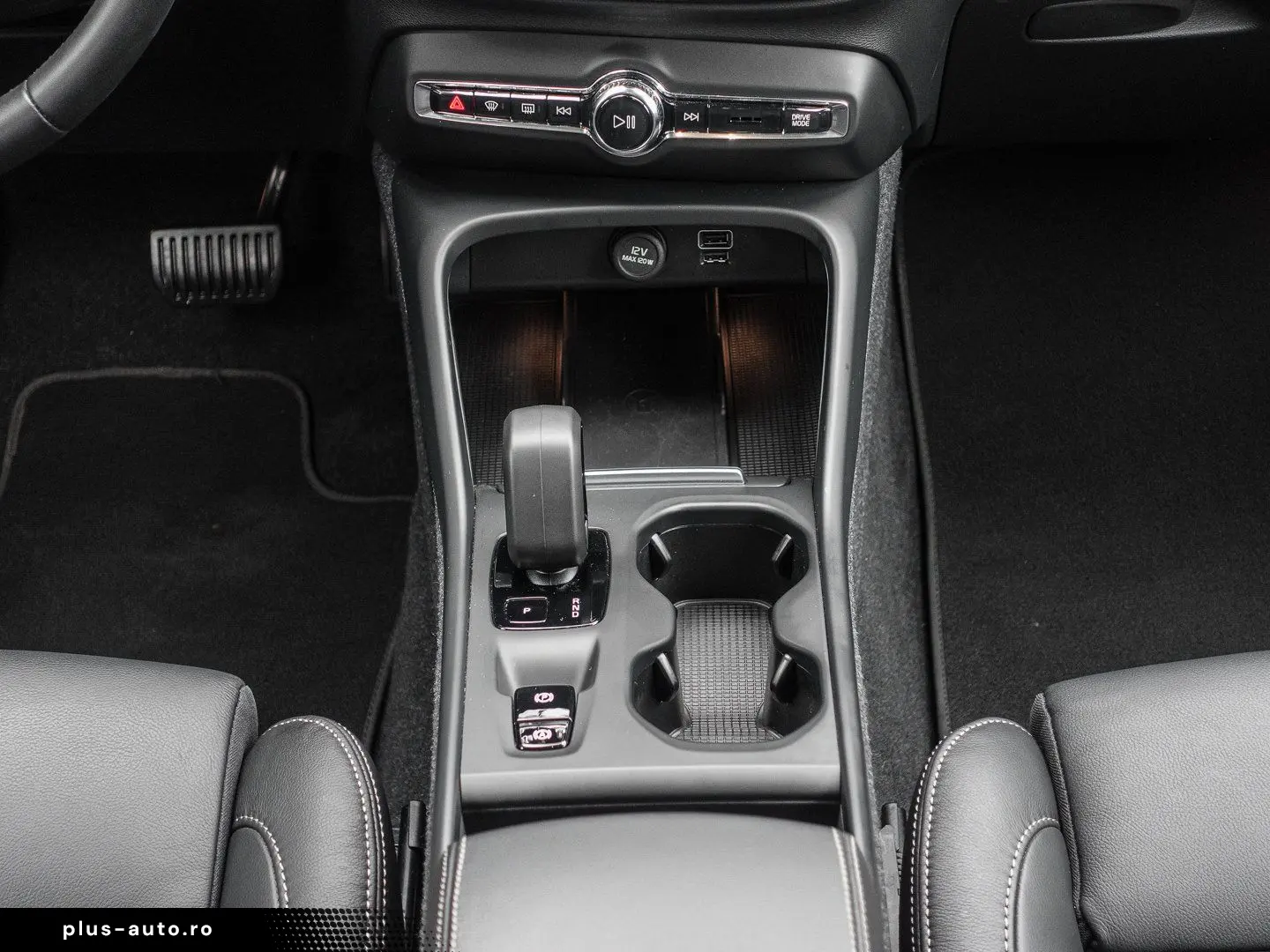 VOLVO XC 40 T4 2WD Core Plug-In LED Kamera