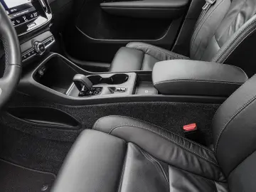 VOLVO XC 40 T4 2WD Core Plug-In LED Kamera