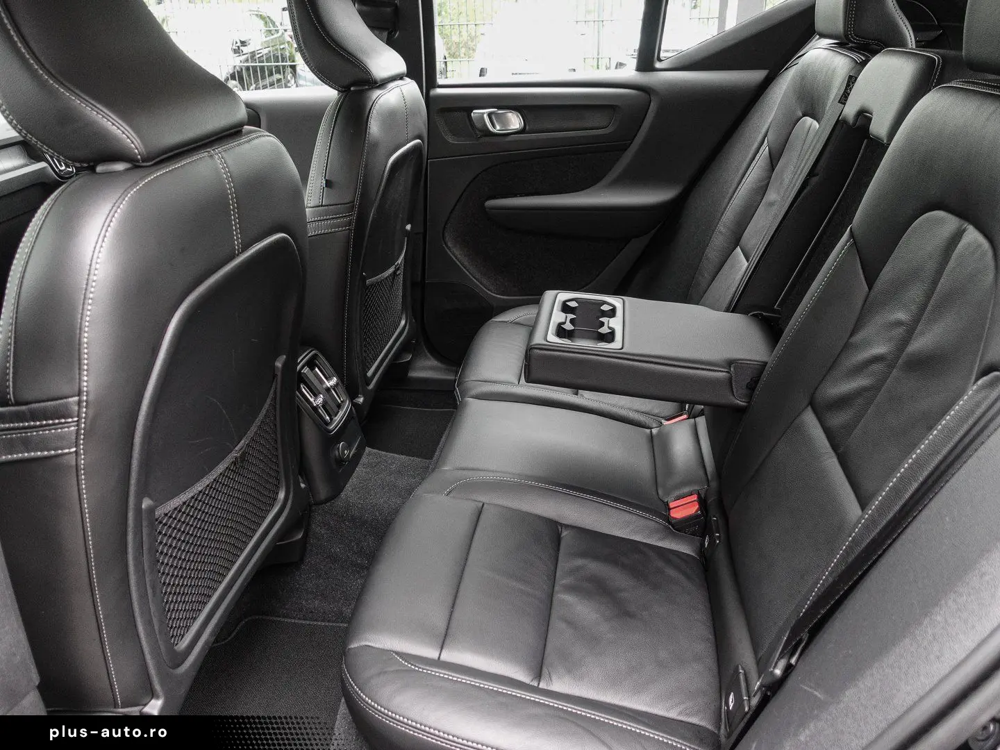 VOLVO XC 40 T4 2WD Core Plug-In LED Kamera