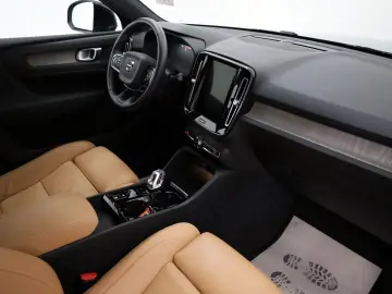 VOLVO XC40 Inscription T5  Leder Navi LED SH Kamera