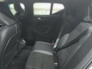 VOLVO XC40 B4 Geartronic R Design GARANTIE