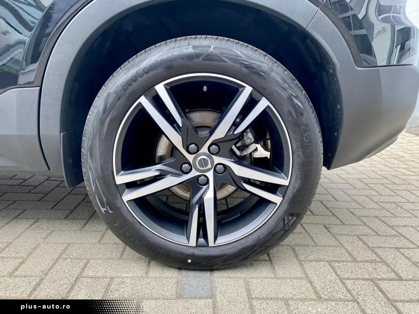 VOLVO XC40 B4 FWD R Design ACC I-SAFE CAM LHZ PDC SHZ