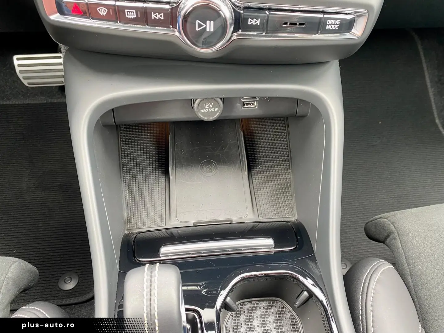 VOLVO XC40 B4 FWD R Design ACC I-SAFE CAM LHZ PDC SHZ