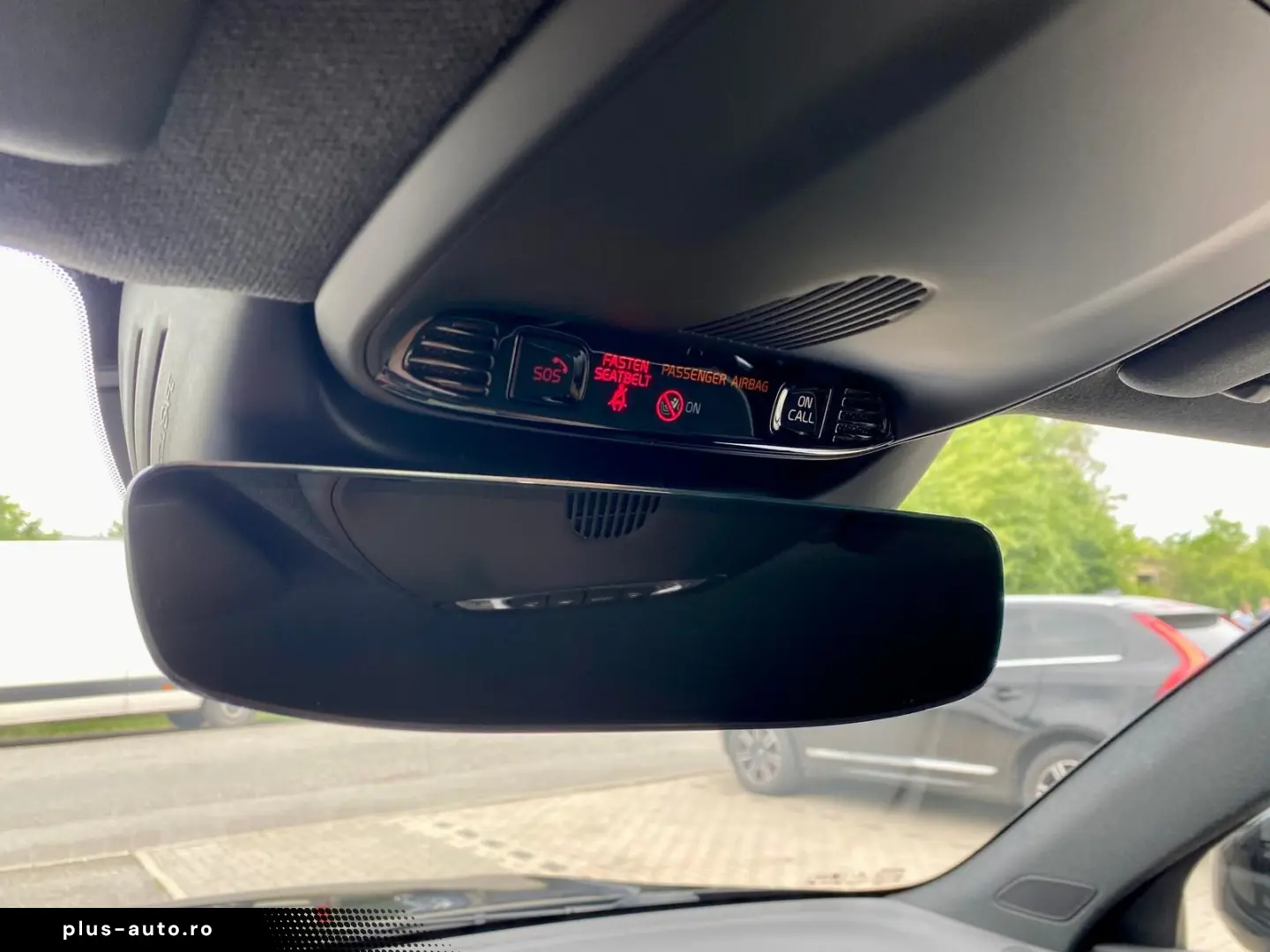 VOLVO XC40 B4 FWD R Design ACC I-SAFE CAM LHZ PDC SHZ