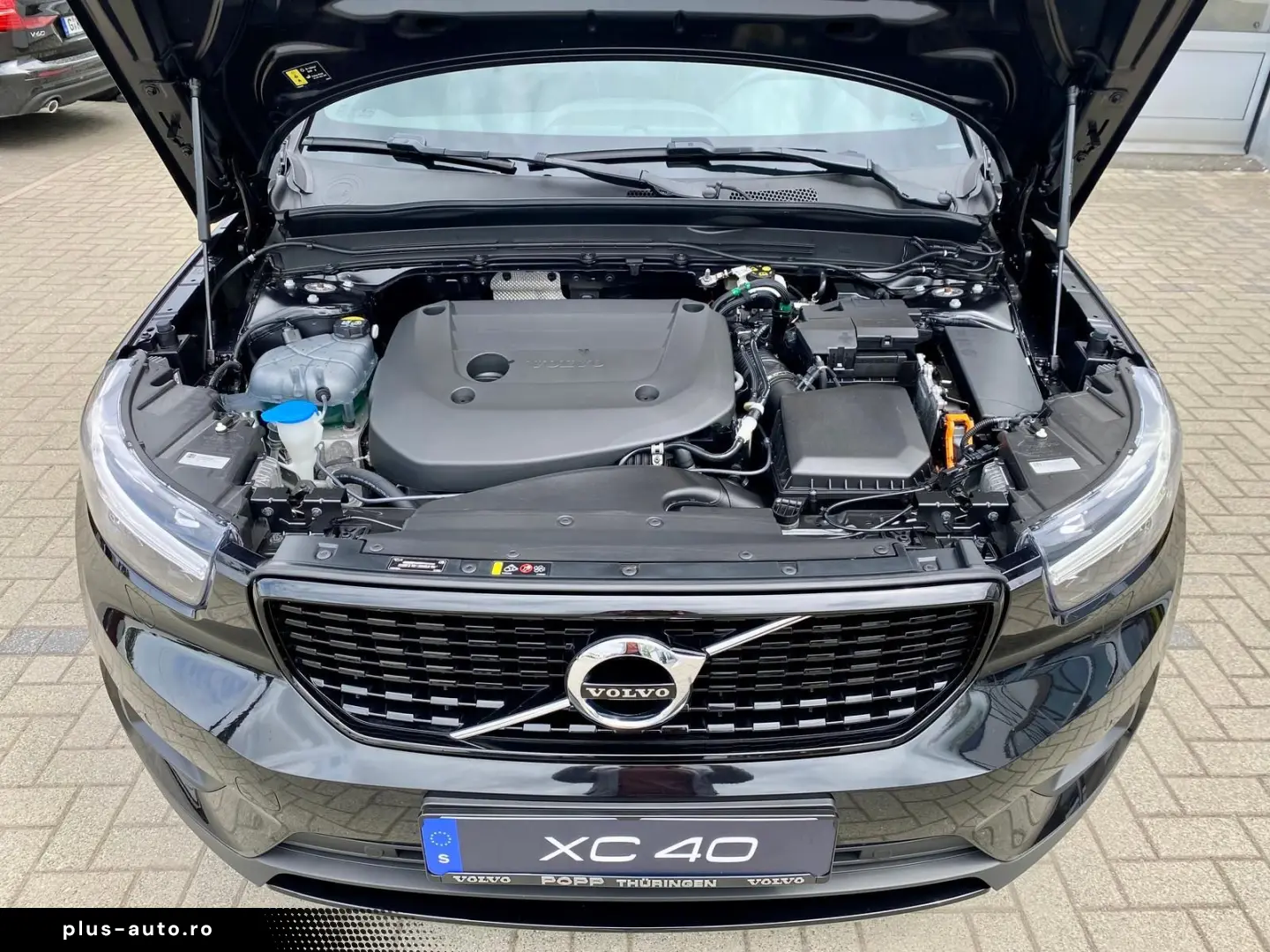 VOLVO XC40 B4 FWD R Design ACC I-SAFE CAM LHZ PDC SHZ