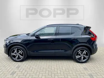 VOLVO XC40 B4 FWD R Design ACC I-SAFE CAM LHZ PDC SHZ
