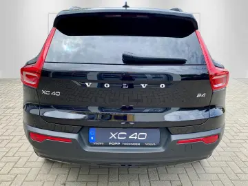 VOLVO XC40 B4 FWD R Design ACC I-SAFE CAM LHZ PDC SHZ