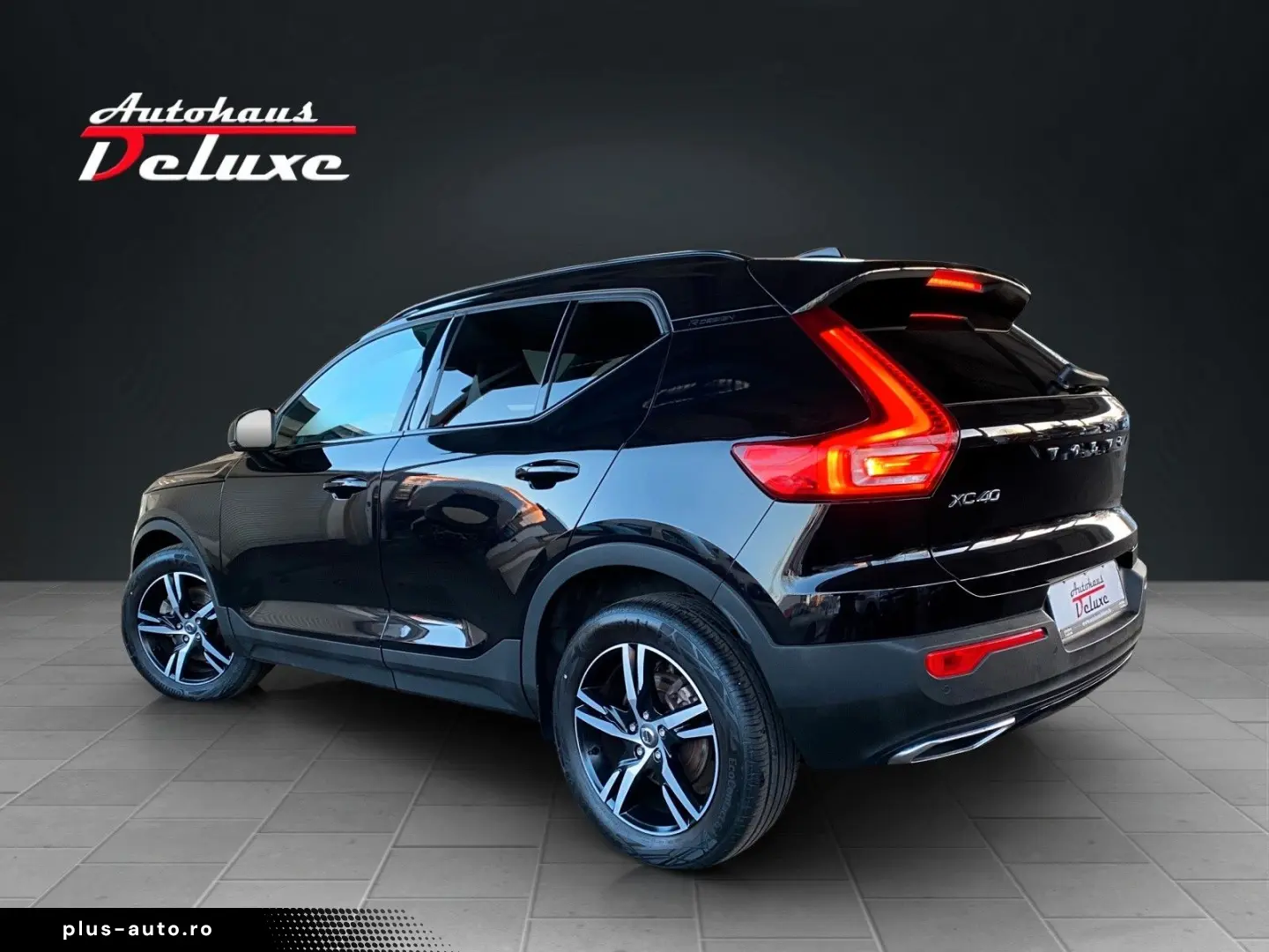 VOLVO XC40 D4 AWD R-DESIGN NAVI-KAMERA-ACC-LED-H&K