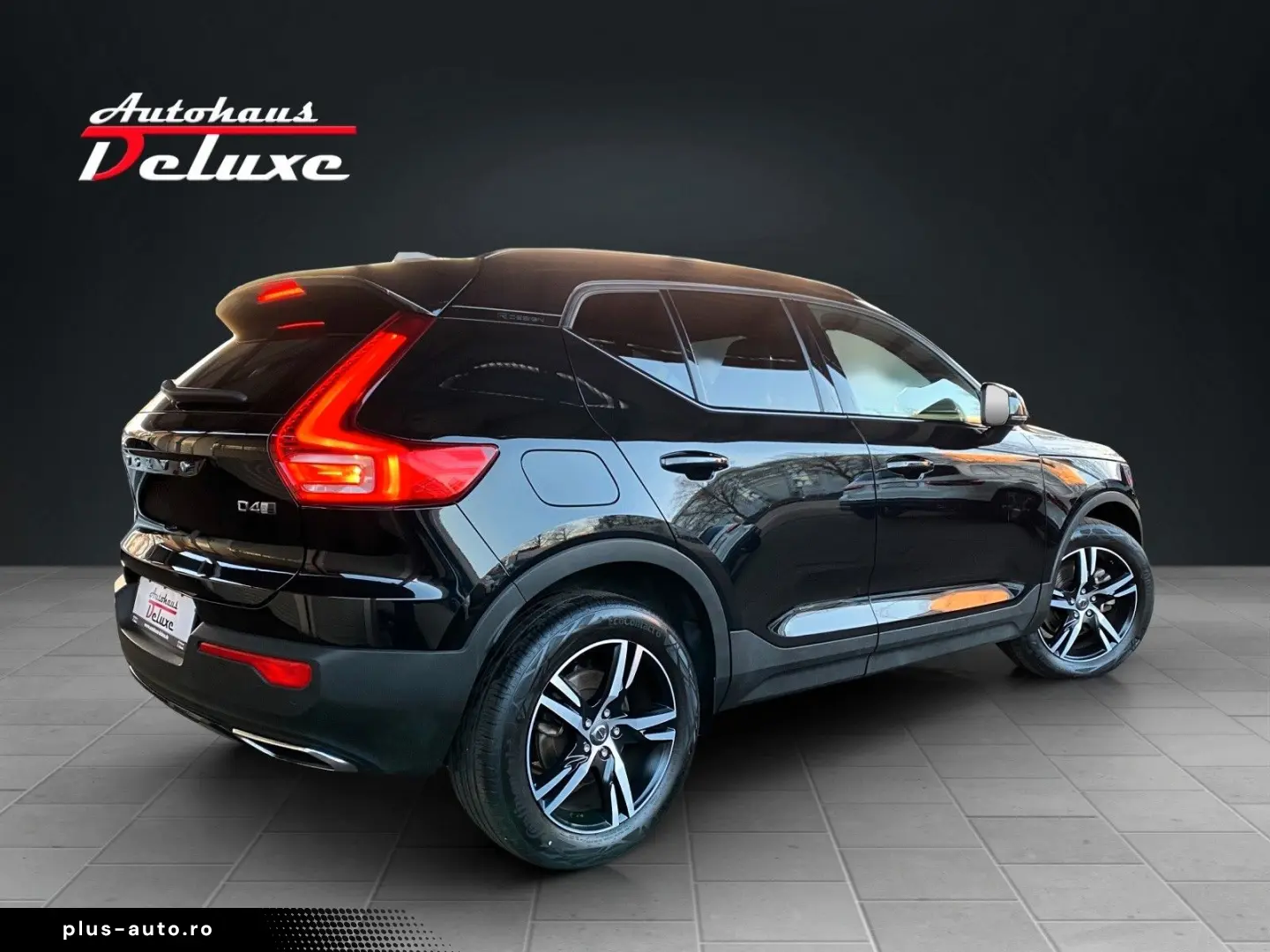 VOLVO XC40 D4 AWD R-DESIGN NAVI-KAMERA-ACC-LED-H&K