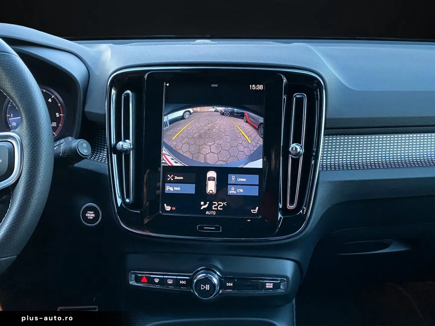 VOLVO XC40 D4 AWD R-DESIGN NAVI-KAMERA-ACC-LED-H&K