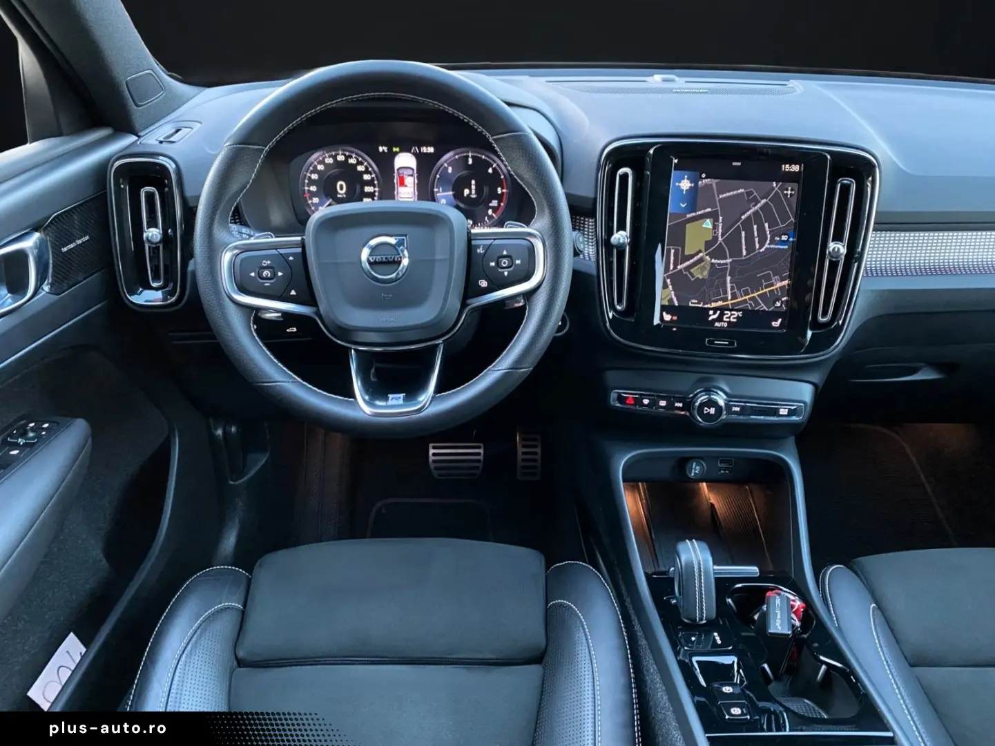 VOLVO XC40 D4 AWD R-DESIGN NAVI-KAMERA-ACC-LED-H&K