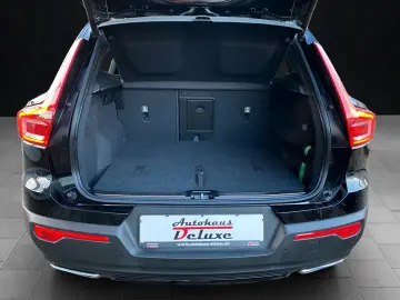 VOLVO XC40 D4 AWD R-DESIGN NAVI-KAMERA-ACC-LED-H&K