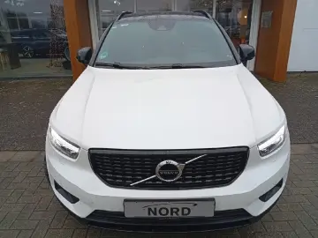 VOLVO XC40 T3 Gear. R Design 2WD Pano-D. 20