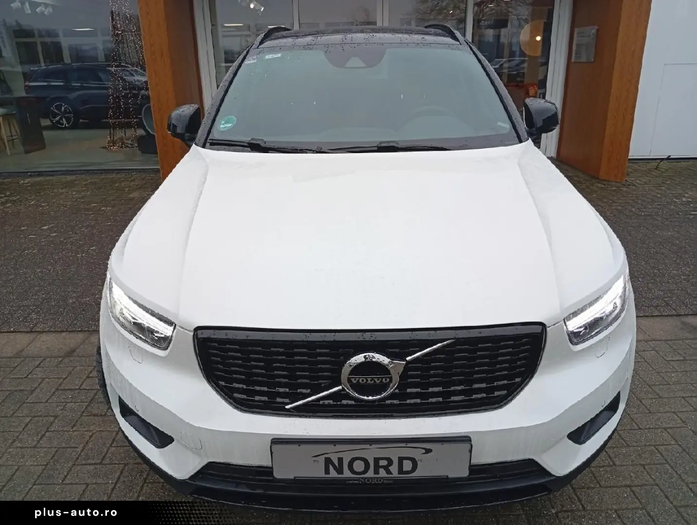 VOLVO XC40 T3 Gear. R Design 2WD Pano-D. 20