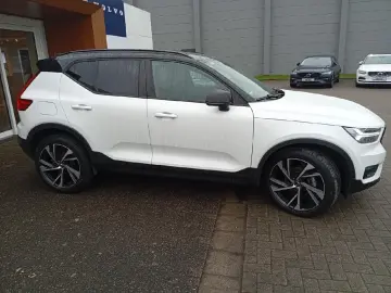 VOLVO XC40 T3 Gear. R Design 2WD Pano-D. 20